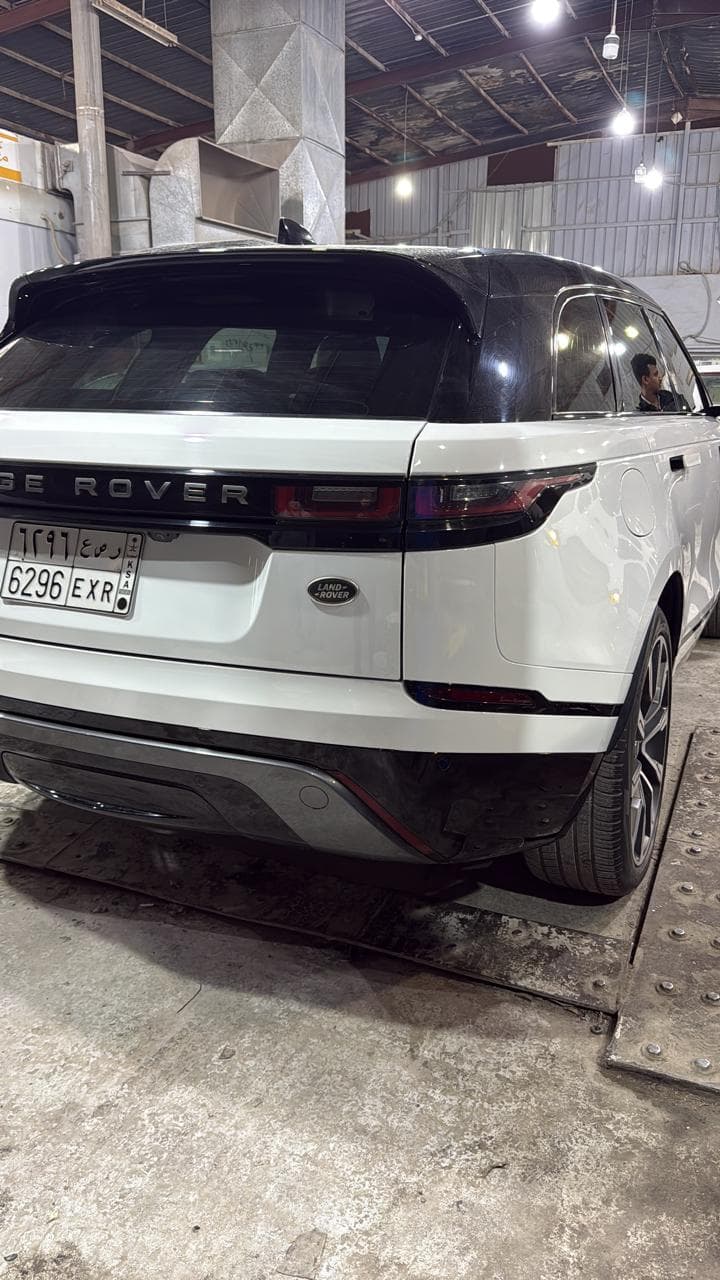 Range Rover Velar تحت الصيانة